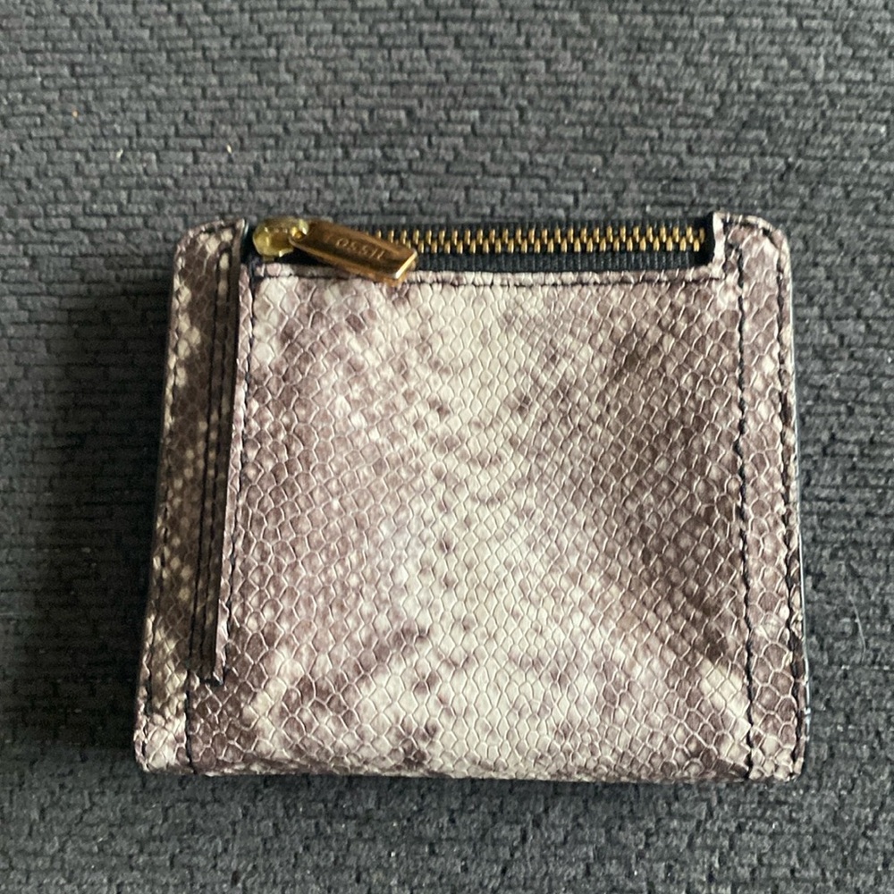 Fossil wallet